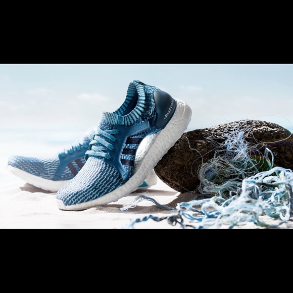 Adidas Parley Ultraboost running shoes - Picture 4 of 8